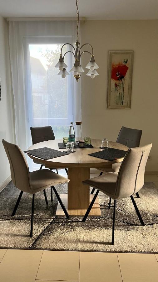Apartment Centrally Located In The Rhine-Main Area Riedstadt Eksteriør billede
